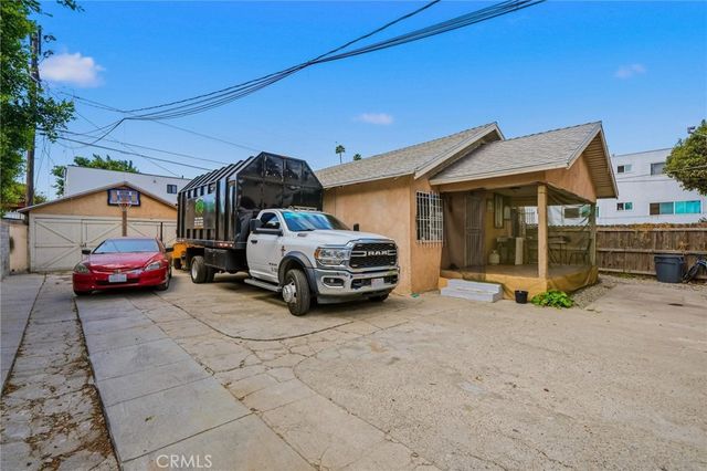724 E 50th, Los Angeles, CA 90011