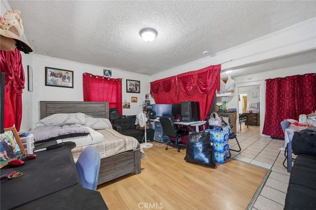 724 E 50th, Los Angeles, CA 90011