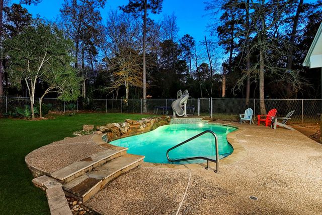 44 Lake Forest Circle, Conroe, TX 77384