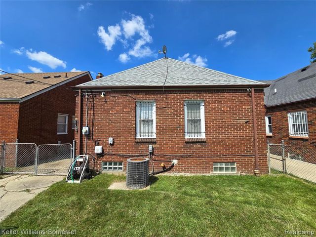 15860 Sorrento Street, Detroit, MI 48227