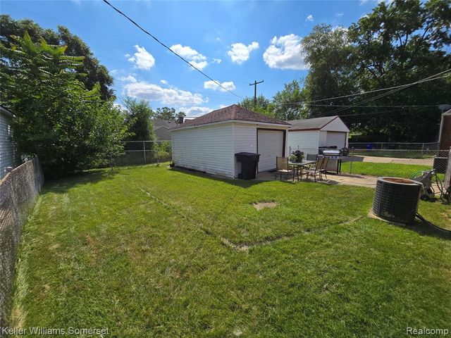 15860 Sorrento Street, Detroit, MI 48227