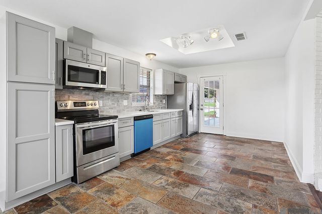 12157 E Banofax Ave, Baton Rouge, LA 70814