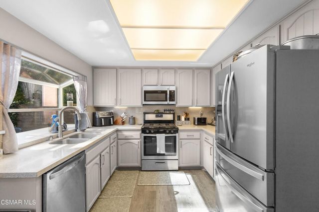 2110 Laurelwood Drive, Thousand Oaks, CA 91362