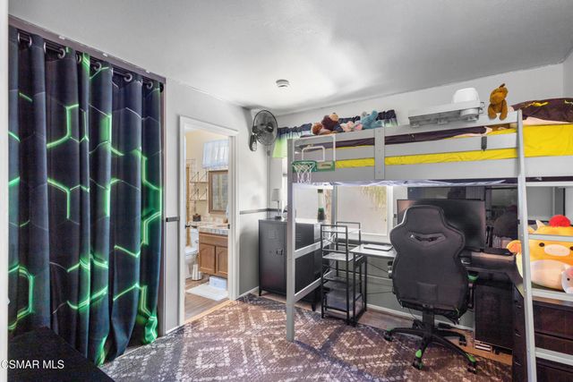 2110 Laurelwood Drive, Thousand Oaks, CA 91362