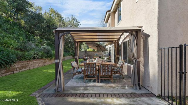 2110 Laurelwood Drive, Thousand Oaks, CA 91362