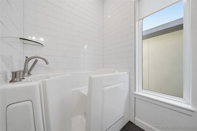 1228 W 85th Court S, Tulsa, OK 74132