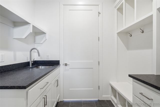 1228 W 85th Court S, Tulsa, OK 74132