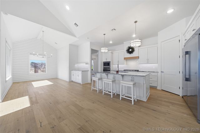 1228 W 85th Court S, Tulsa, OK 74132