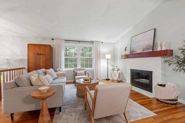 597 Old Dunstable Rd, Groton, MA 01450