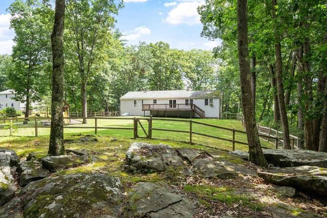 597 Old Dunstable Rd, Groton, MA 01450