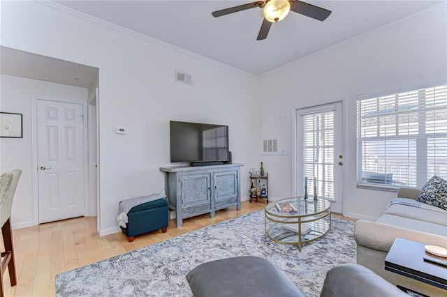 800 S DAKOTA AVENUE 404, Tampa, FL 33606