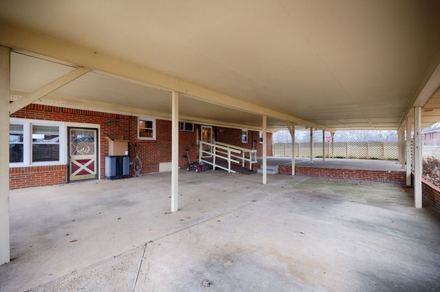 14052 Elk River Mills Rd, Athens, AL 35614