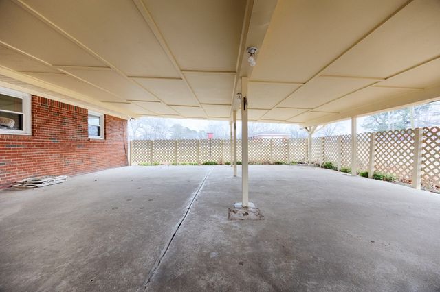 14052 Elk River Mills Rd, Athens, AL 35614