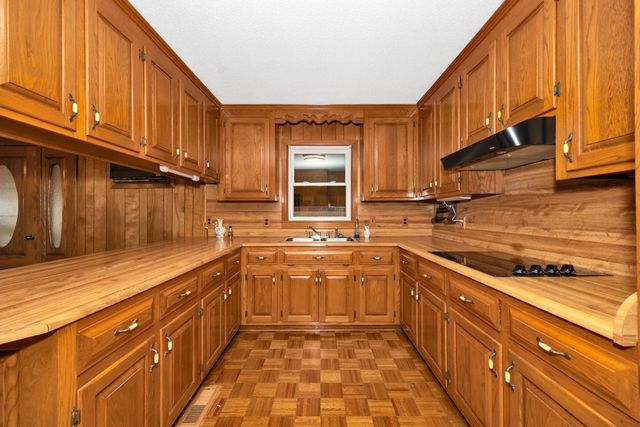 14052 Elk River Mills Rd, Athens, AL 35614