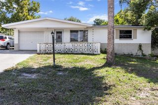 32 N Barbour Street, Beverly Hills, FL 34465