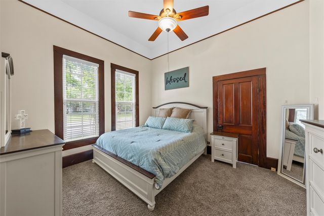 501 N Davis Street, West, TX 76691