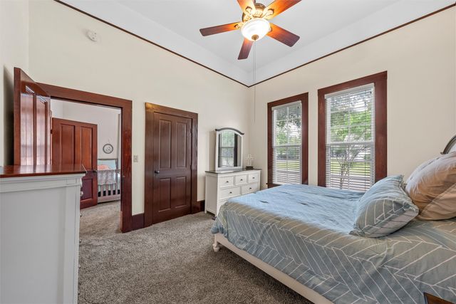 501 N Davis Street, West, TX 76691
