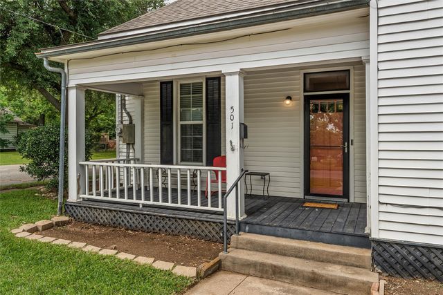 501 N Davis Street, West, TX 76691