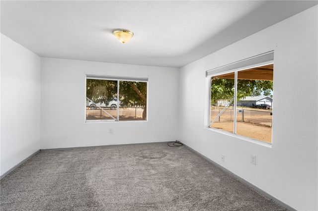 2840 E Packard Avenue, Kingman, AZ 86409