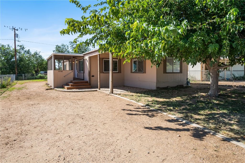 2840 E Packard Avenue, Kingman, AZ 86409