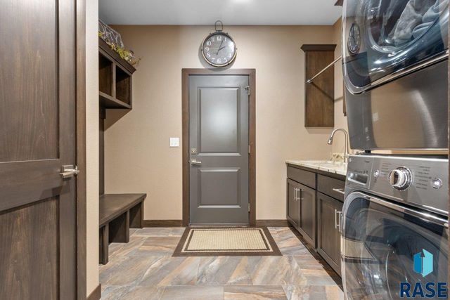 8917 W Dragonfly Dr Drive, Sioux Falls, SD 57107