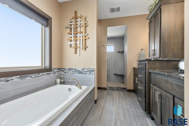 8917 W Dragonfly Dr Drive, Sioux Falls, SD 57107