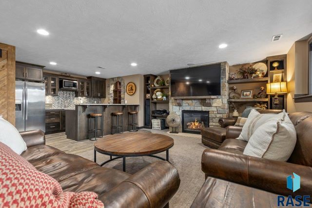 8917 W Dragonfly Dr Drive, Sioux Falls, SD 57107