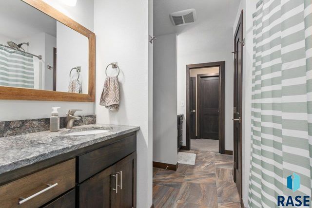 8917 W Dragonfly Dr Drive, Sioux Falls, SD 57107