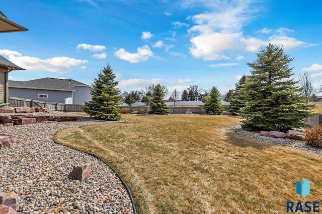 8917 W Dragonfly Dr Drive, Sioux Falls, SD 57107