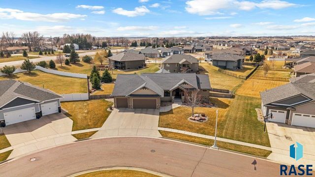 8917 W Dragonfly Dr Drive, Sioux Falls, SD 57107