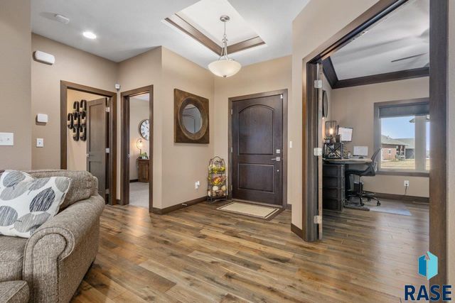 8917 W Dragonfly Dr Drive, Sioux Falls, SD 57107