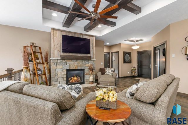 8917 W Dragonfly Dr Drive, Sioux Falls, SD 57107