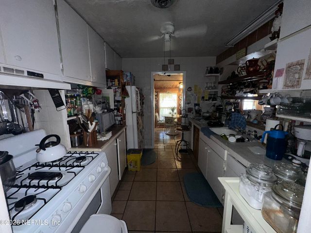 3833 ANVERS Boulevard, Jacksonville, FL 32210