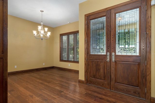 3436 S Horseshoe Avenue, Springfield, MO 65804