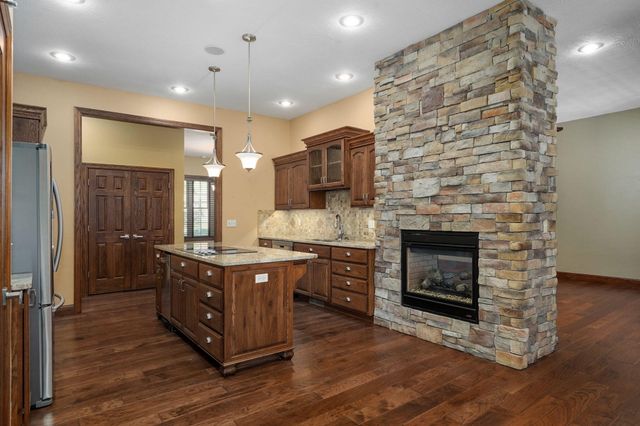 3436 S Horseshoe Avenue, Springfield, MO 65804