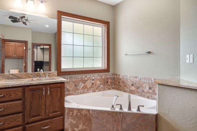 3436 S Horseshoe Avenue, Springfield, MO 65804
