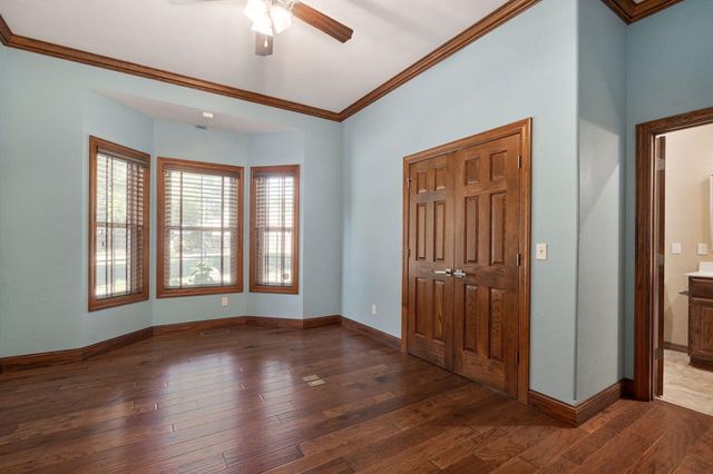 3436 S Horseshoe Avenue, Springfield, MO 65804