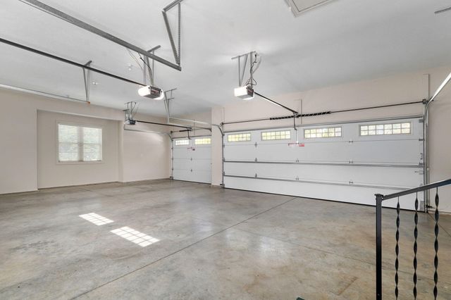 3436 S Horseshoe Avenue, Springfield, MO 65804