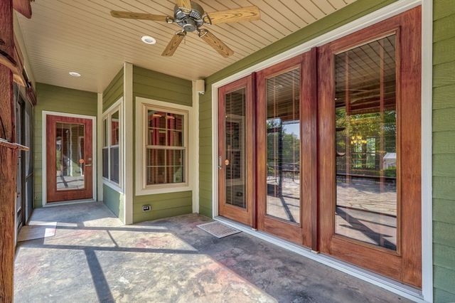 3436 S Horseshoe Avenue, Springfield, MO 65804