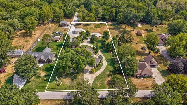 3436 S Horseshoe Avenue, Springfield, MO 65804