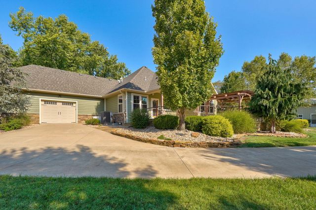 3436 S Horseshoe Avenue, Springfield, MO 65804