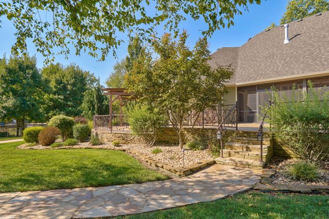 3436 S Horseshoe Avenue, Springfield, MO 65804