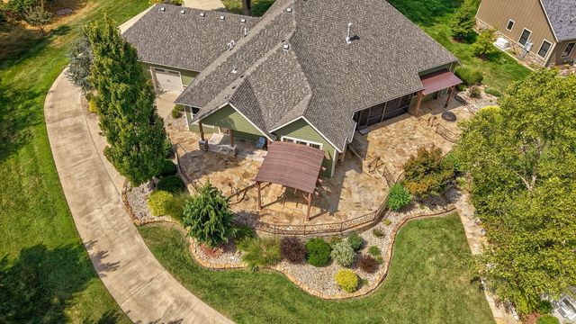 3436 S Horseshoe Avenue, Springfield, MO 65804