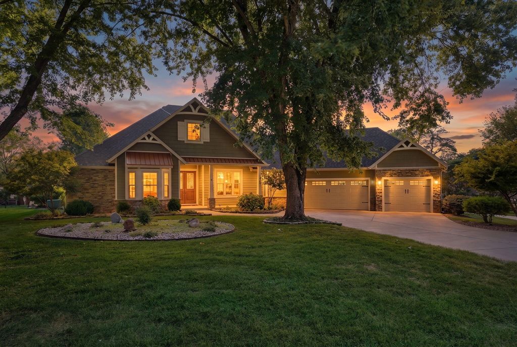 3436 S Horseshoe Avenue, Springfield, MO 65804
