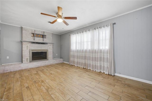 116 Goldcrest DR, Chesapeake, VA 23325