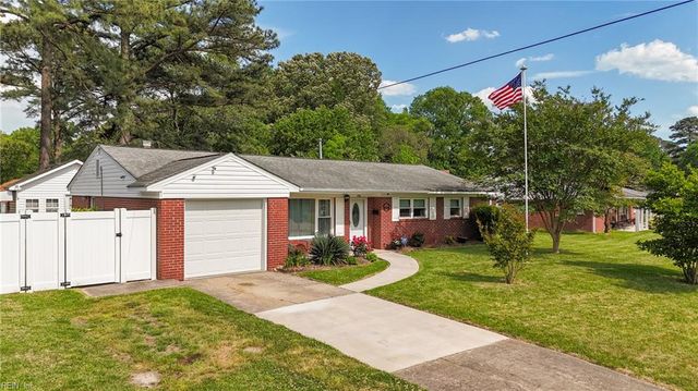 116 Goldcrest DR, Chesapeake, VA 23325