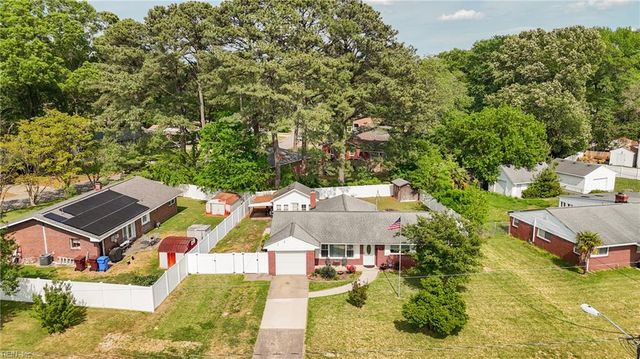 116 Goldcrest DR, Chesapeake, VA 23325