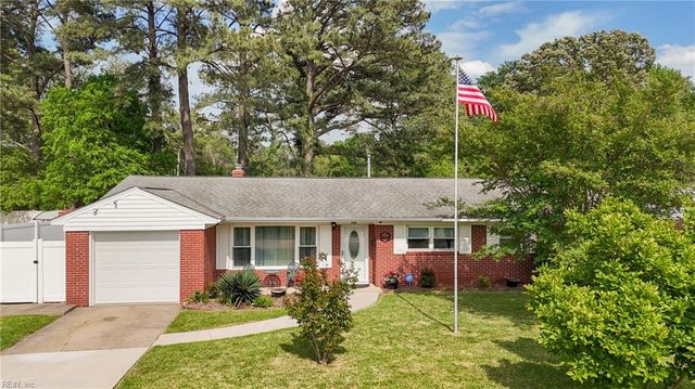 116 Goldcrest DR, Chesapeake, VA 23325