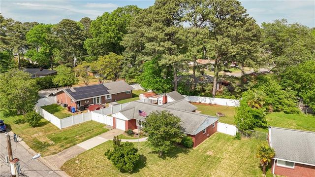 116 Goldcrest DR, Chesapeake, VA 23325