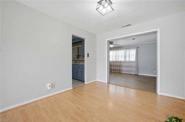 116 Goldcrest DR, Chesapeake, VA 23325